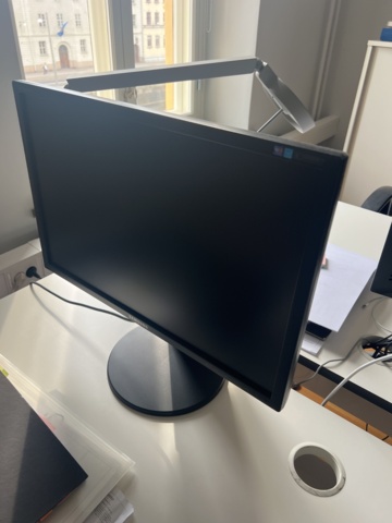 1022734-3 Monitors, 2 Samsung SyncMaster 2443