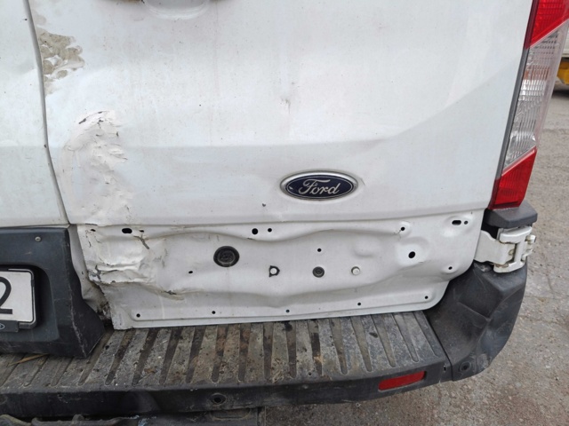 929157-40 Ford Transit 350 2.2 TDCi AWD -2015 *UPDATED*