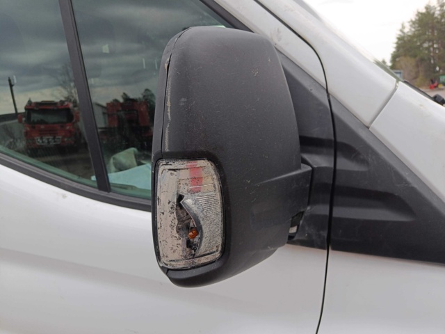 929157-51 Ford Transit 350 2.2 TDCi AWD -2015 *UPDATED*