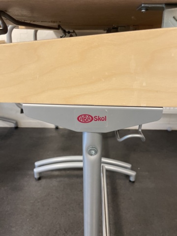 1023238-6 Skolbänkar med stolar, ca 16 stycken