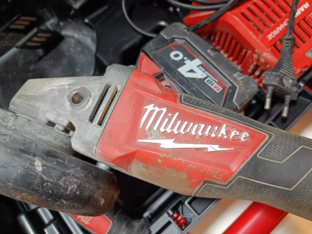 929159-4 Jigsaw & Angle Grinder Milwaukee