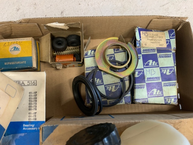 1028891-109 Mercedes-Benz 200 D - 1967