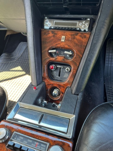 1028204-22 Rolls-Royce Silver Shadow 4-door 6.8 V8 - 1975