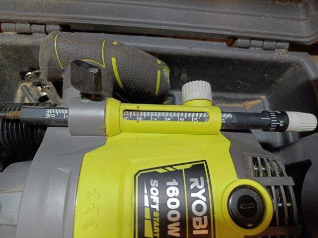 929168-6 Overhand router Ryobi RRT1600