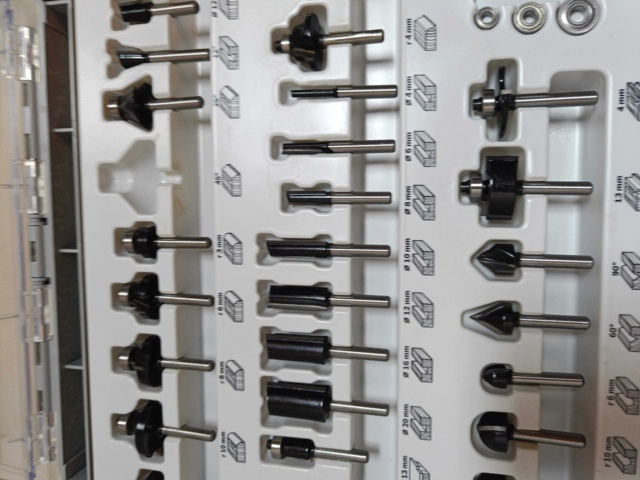 929168-11 Overhand router Ryobi RRT1600