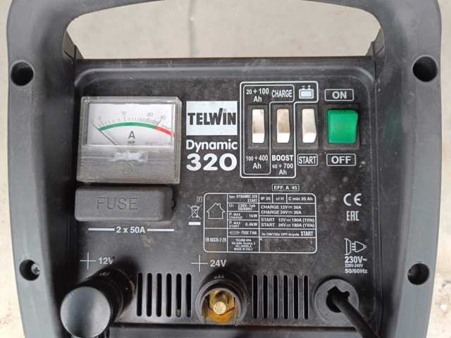 888378-4 Batteriladdare / Startbooster Telwin dynamic 320