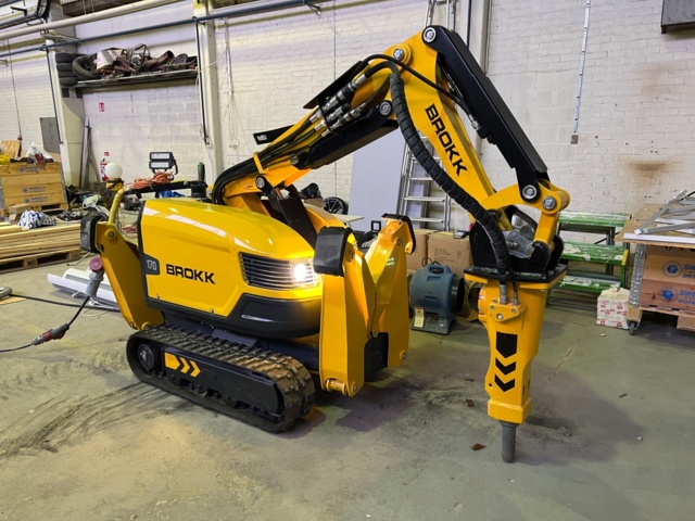 1032274-1 Demolition robot Brokk 170, 2019 incl. Concrete cutting
