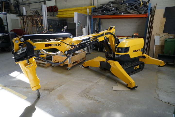 1032274-2 Demolition robot Brokk 170, 2019 incl. Concrete cutting