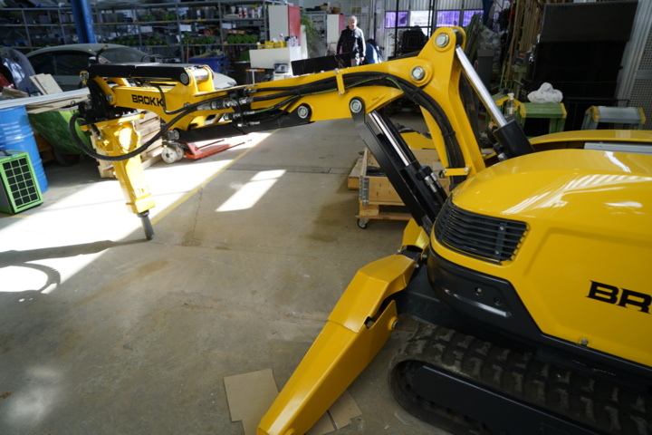 1032274-5 Demolition robot Brokk 170, 2019 incl. Concrete cutting