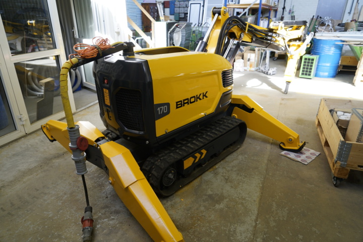 1032274-8 Demolition robot Brokk 170, 2019 incl. Concrete cutting
