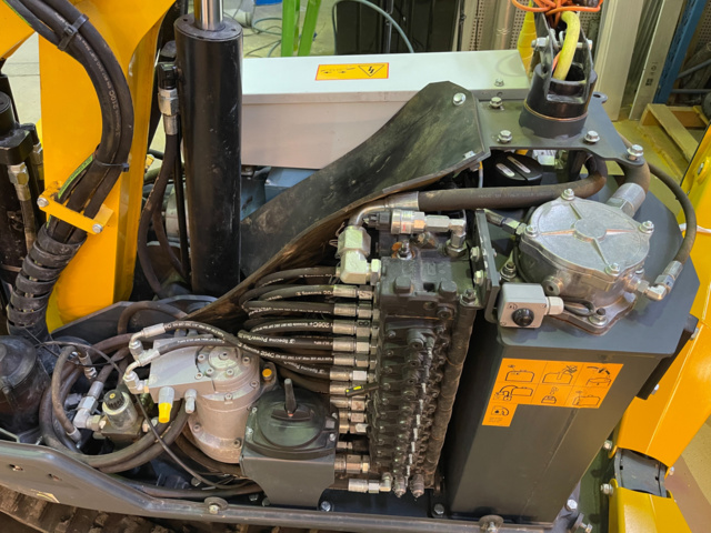 1032274-16 Demolition robot Brokk 170, 2019 incl. Concrete cutting