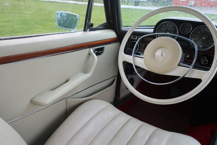 1032296-43 Mercedes-Benz 300 SEL 3.5 - 1971