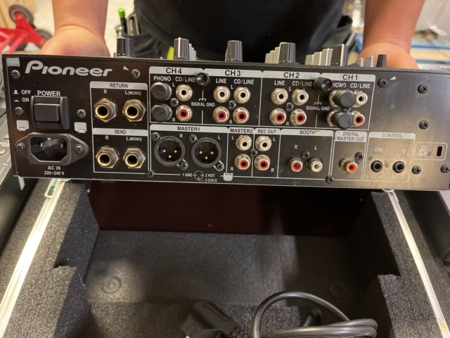 1012991-8 Pioneer DJ Bench Black with Transport Case