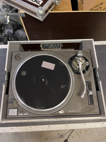 1012993-2 Technics SL-1210MK2 Turntable