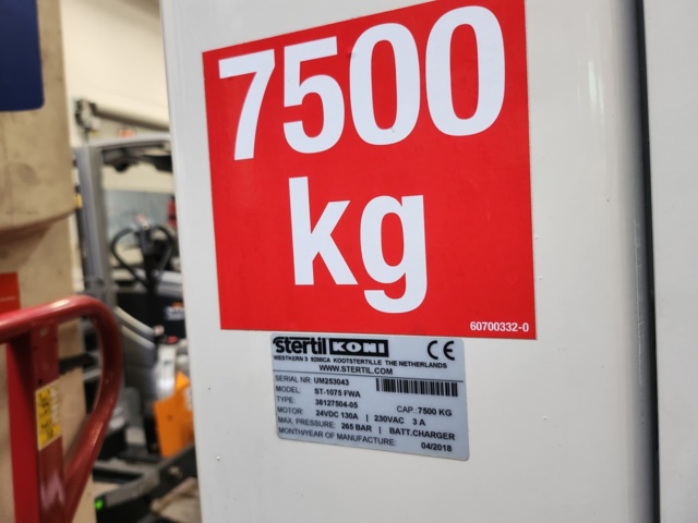 1032414-4 4 Stertil Koni ST 1075 - mobile lifting stands for heavy vehicles. Lifting capacity: 7,500 kg / pc