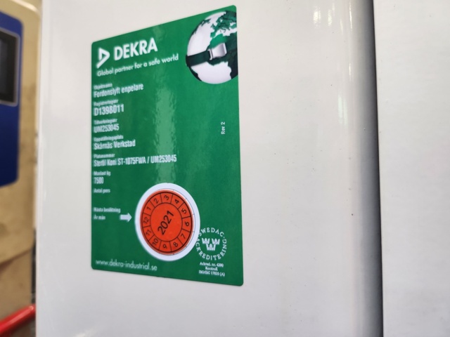 1032414-5 4 Stertil Koni ST 1075 - mobile lifting stands for heavy vehicles. Lifting capacity: 7,500 kg / pc