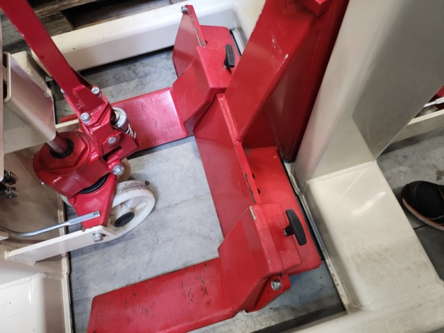 1032414-11 4 Stertil Koni ST 1075 - mobile lifting stands for heavy vehicles. Lifting capacity: 7,500 kg / pc