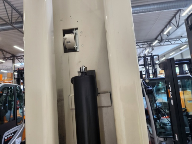 1032414-12 4 Stertil Koni ST 1075 - mobile lifting stands for heavy vehicles. Lifting capacity: 7,500 kg / pc