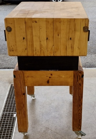 1032375-3 Butcher block on a stand with wheels
