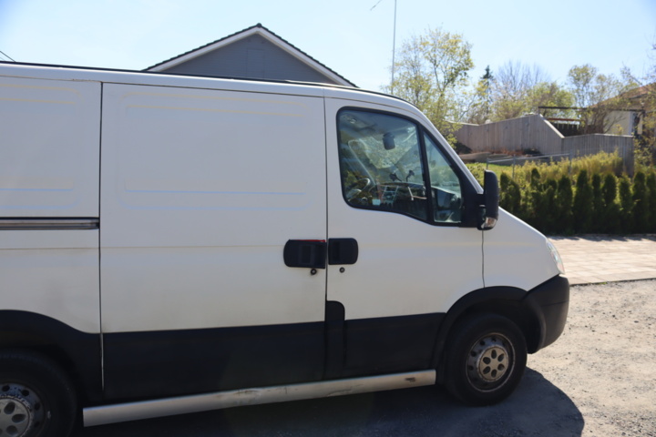 1032543-4 Iveco Daily 29L12 Van 2.3 HPI - 2010