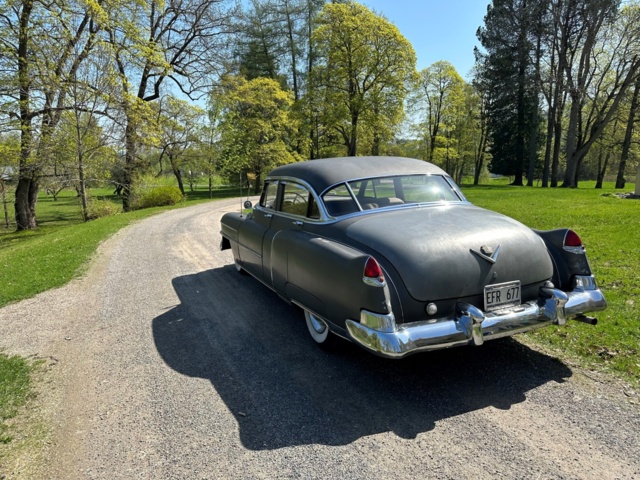 998562-15 Cadillac DeVille Sixty-Two Sedan 5.4 V8 - 1950