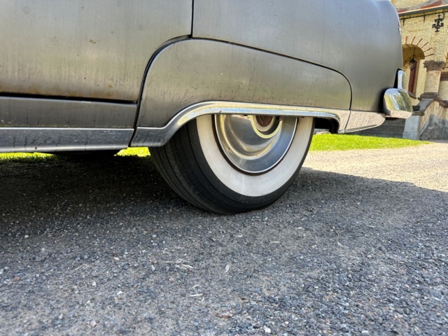 998562-17 Cadillac DeVille Sixty-Two Sedan 5.4 V8 - 1950