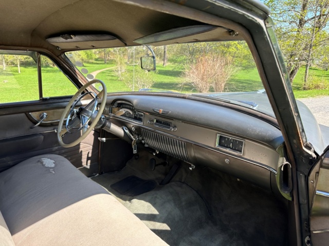 998562-27 Cadillac DeVille Sixty-Two Sedan 5.4 V8 - 1950