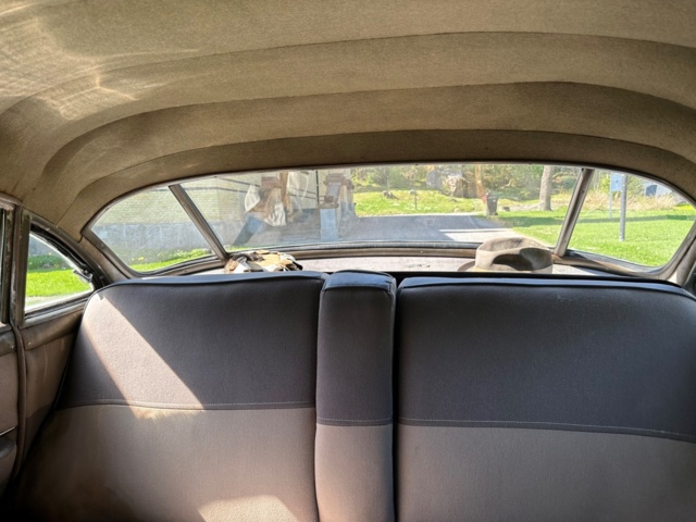 998562-35 Cadillac DeVille Sixty-Two Sedan 5.4 V8 - 1950