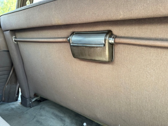 998562-38 Cadillac DeVille Sixty-Two Sedan 5.4 V8 - 1950