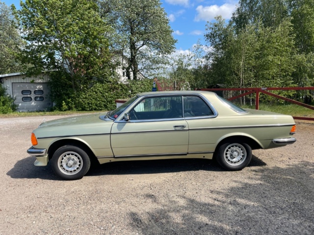 1032570-2 Mercedes-Benz 280 CE - 1977