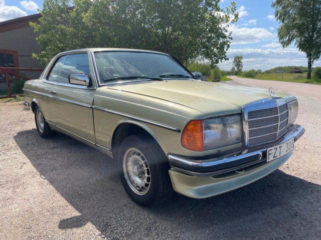 1032570-7 Mercedes-Benz 280 CE - 1977