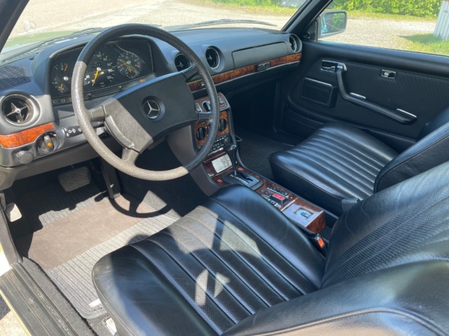 1032570-9 Mercedes-Benz 280 CE - 1977