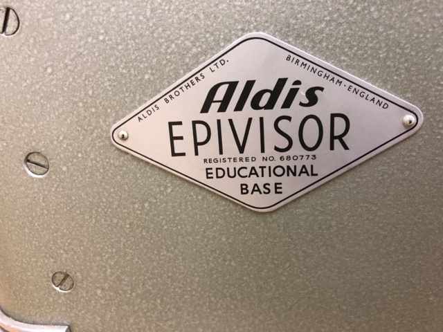 1032577-3 Aldis Epivisor vanha diaprojektori