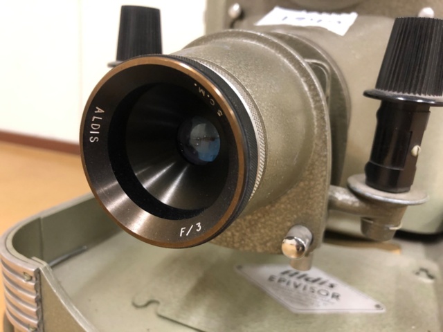 1032577-4 Aldis Epivisor vanha diaprojektori