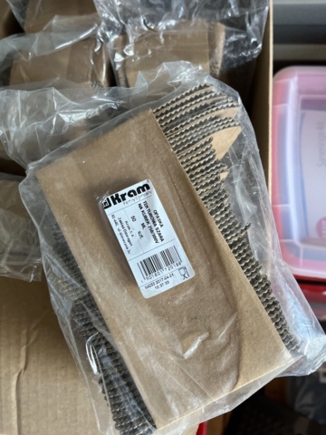 1028192-18 Disposable products Larger quantities, 10 - 12 Pallets, New images