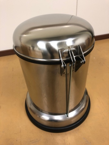 1032585-3 Vipp 14 roska-astia (käyttämätön)