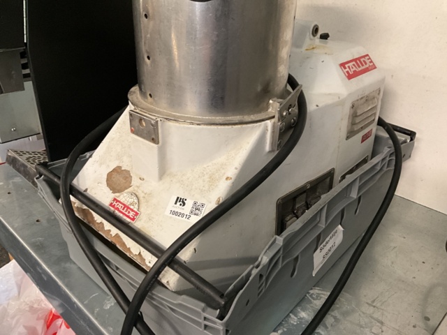 1002012-5 Pouring machine / vegetable cutter