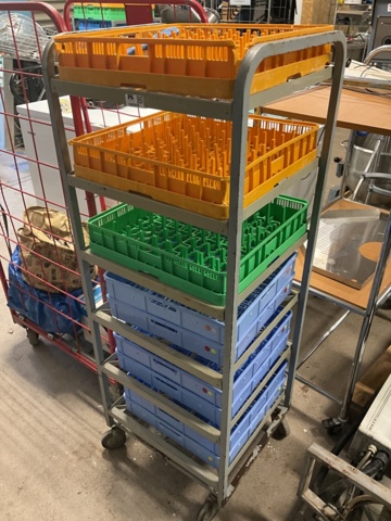 1002039-1 Cart with various dish trays