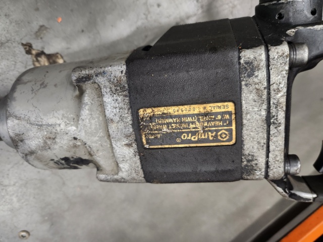 1032432-2 AmPro Compressed air driven nut driver, twin hammer