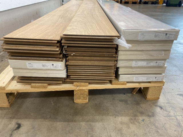 1024581-8 Parquet floor Oak approx. 40m2