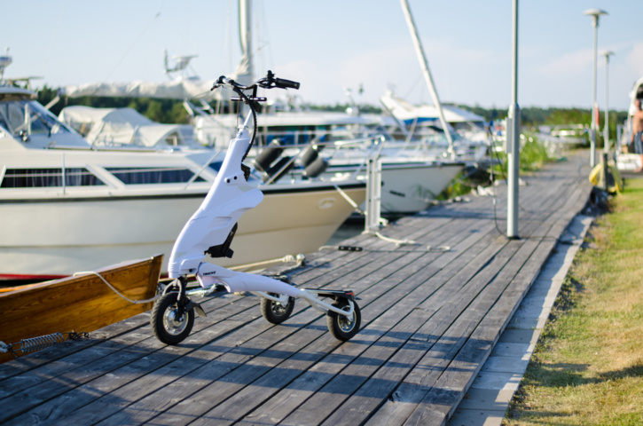 1032998-5 Trikke, fully electric vehicle/scooter, new, white