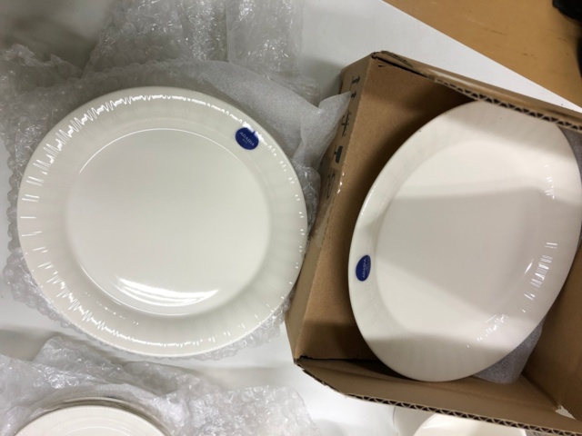 1032579-8 Arabia Lumi käyttämätön 10 hengen kahviastiasto