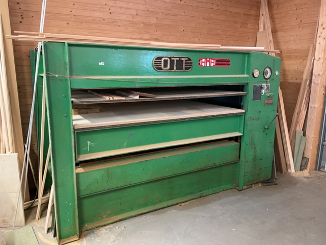 1002084-1 OTT Veneer press