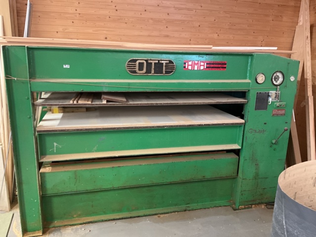 1002084-2 OTT Veneer press
