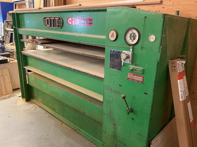 1002084-6 OTT Veneer press