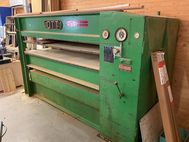 1002084-12 OTT Veneer press