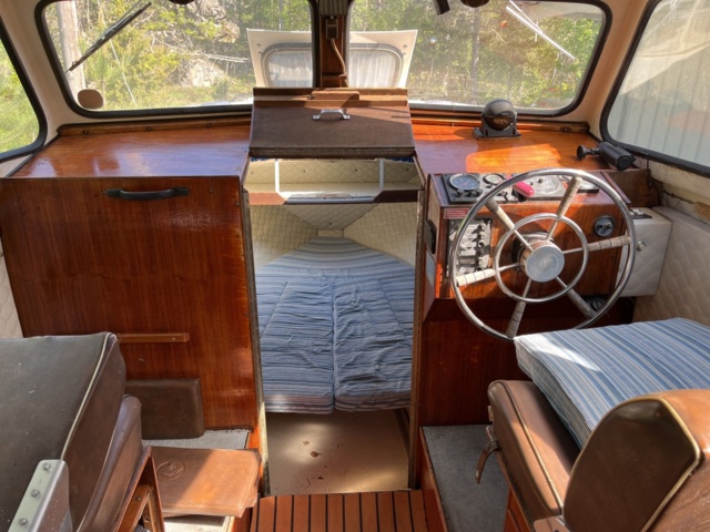 1013012-5 UTTERN 690 With Volvo Penta, year of manufacture 1981