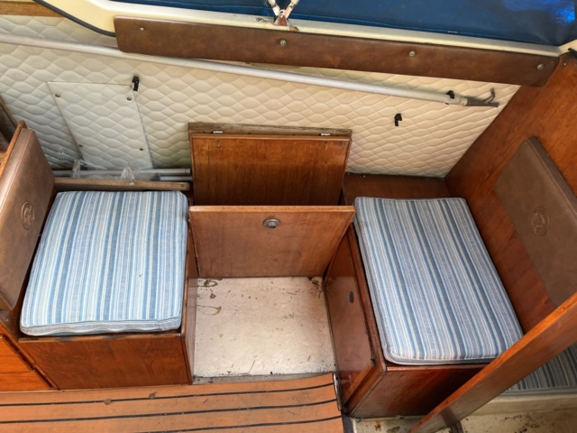 1013012-14 UTTERN 690 With Volvo Penta, year of manufacture 1981