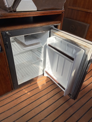 1013012-16 UTTERN 690 With Volvo Penta, year of manufacture 1981