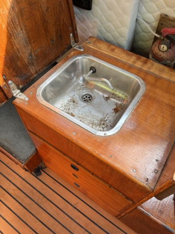 1013012-20 UTTERN 690 With Volvo Penta, year of manufacture 1981